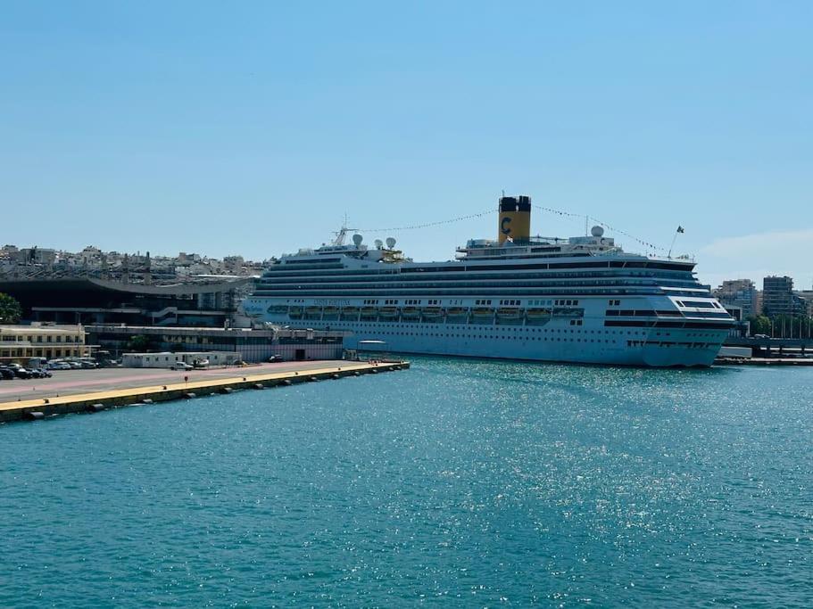 Blue Suite At Piraeus Port Экстерьер фото